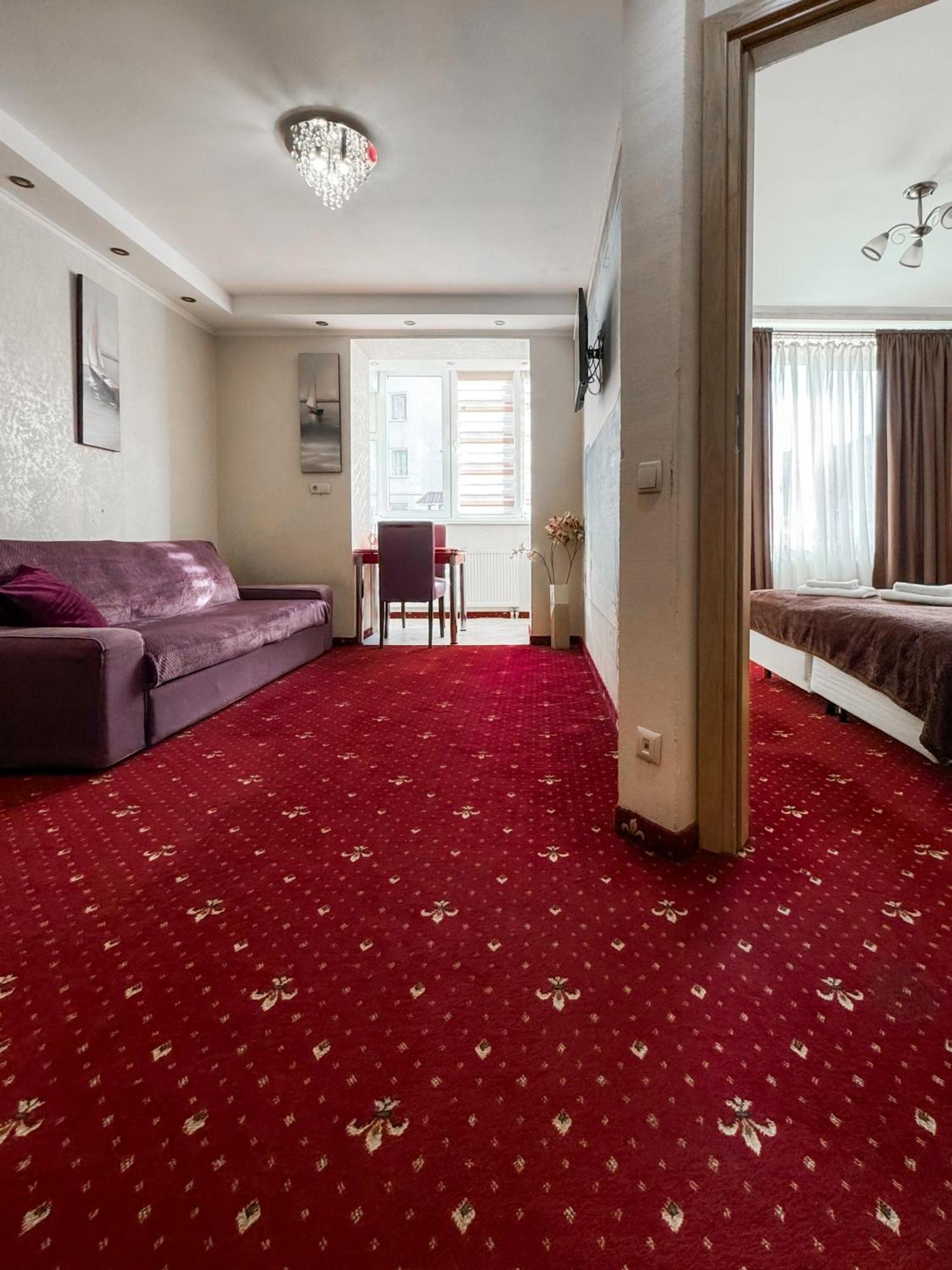 Apartments Deluxe Ivano-Frankivsk Buitenkant foto