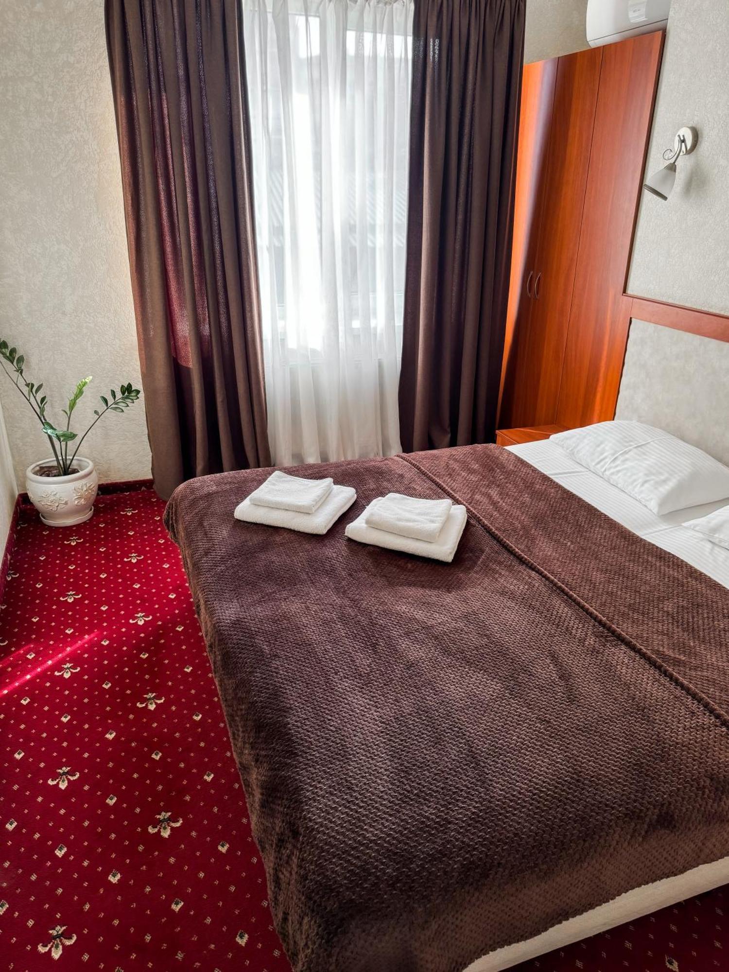 Apartments Deluxe Ivano-Frankivsk Buitenkant foto