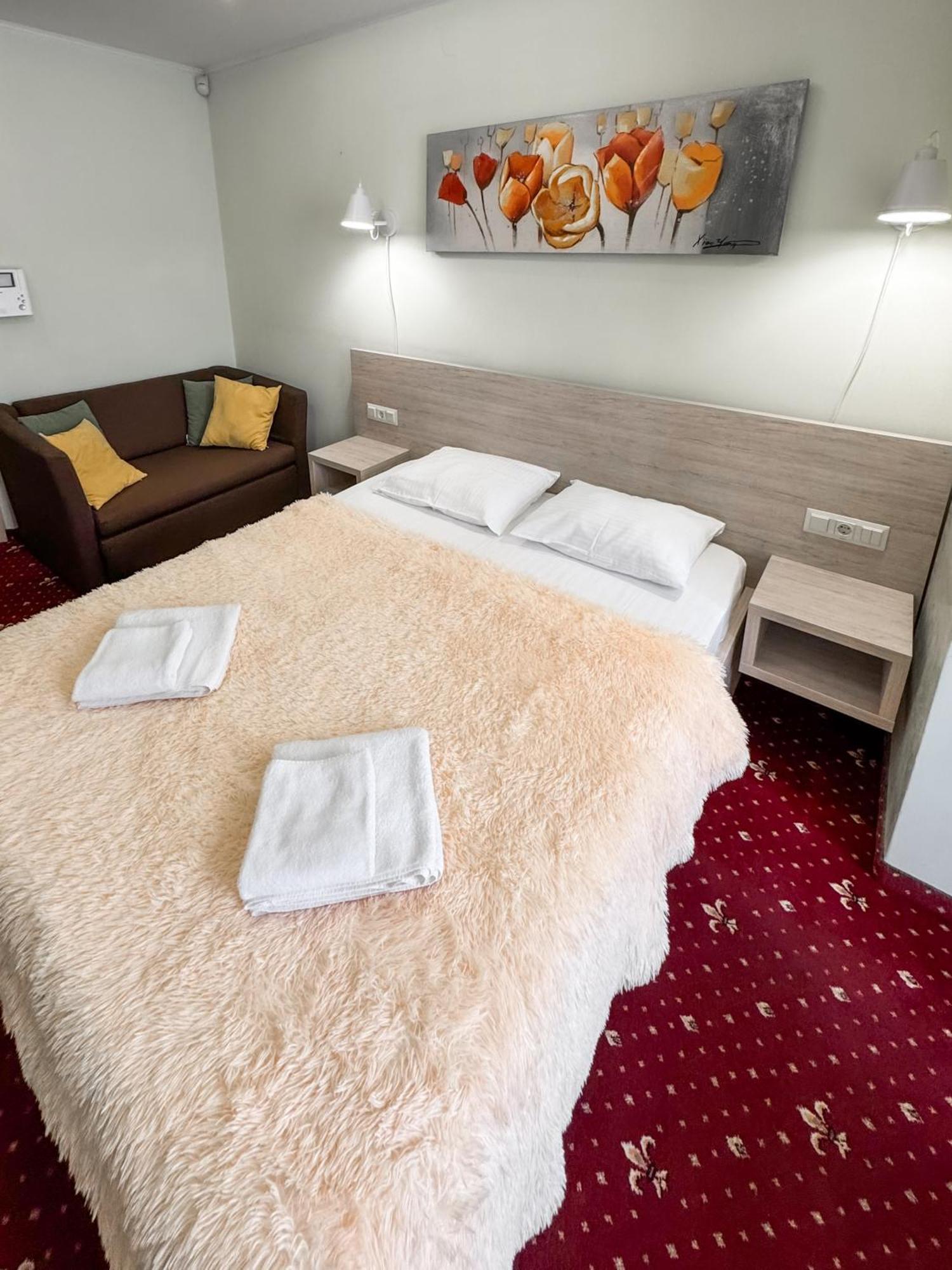 Apartments Deluxe Ivano-Frankivsk Buitenkant foto