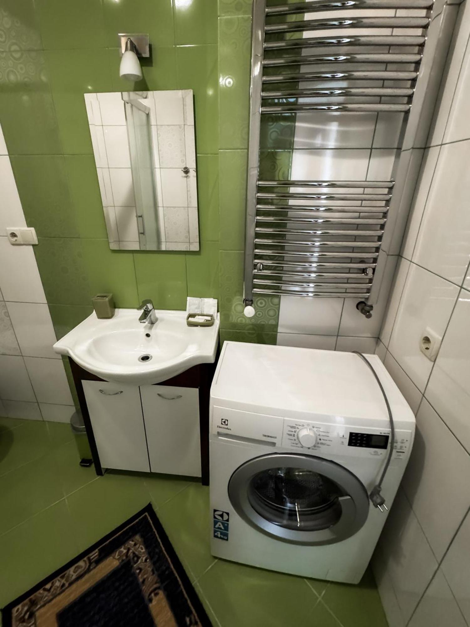 Apartments Deluxe Ivano-Frankivsk Buitenkant foto
