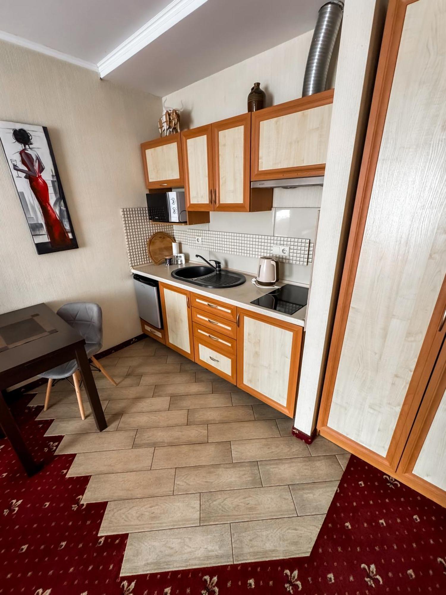 Apartments Deluxe Ivano-Frankivsk Buitenkant foto